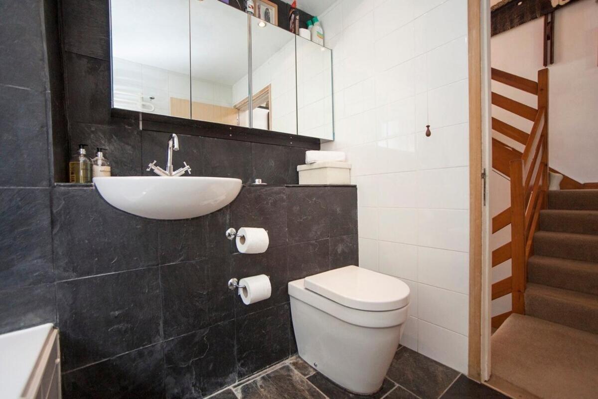 ※ Relaxing Home- Parking & Gorgeous Gardens Bath Eksteriør bilde