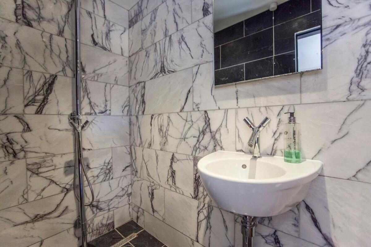 ※ Relaxing Home- Parking & Gorgeous Gardens Bath Eksteriør bilde